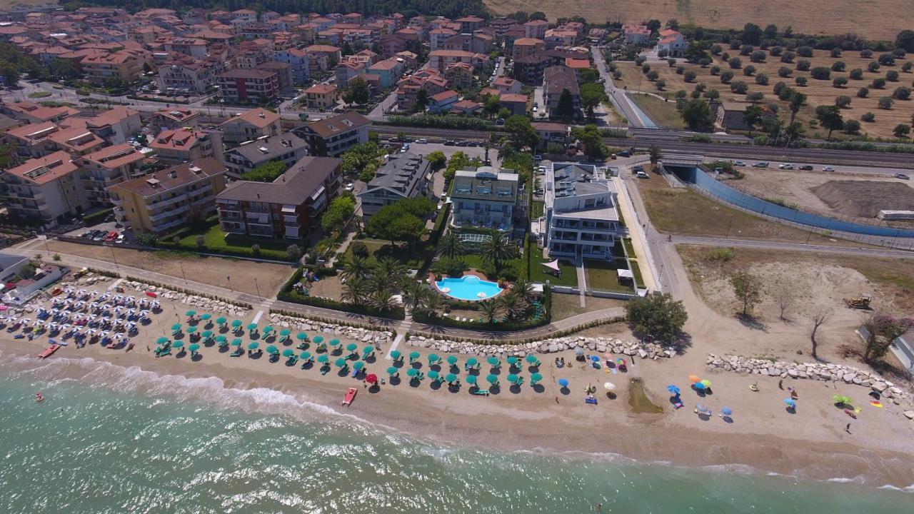 Hotel Ambasciatori Pineto Exteriér fotografie