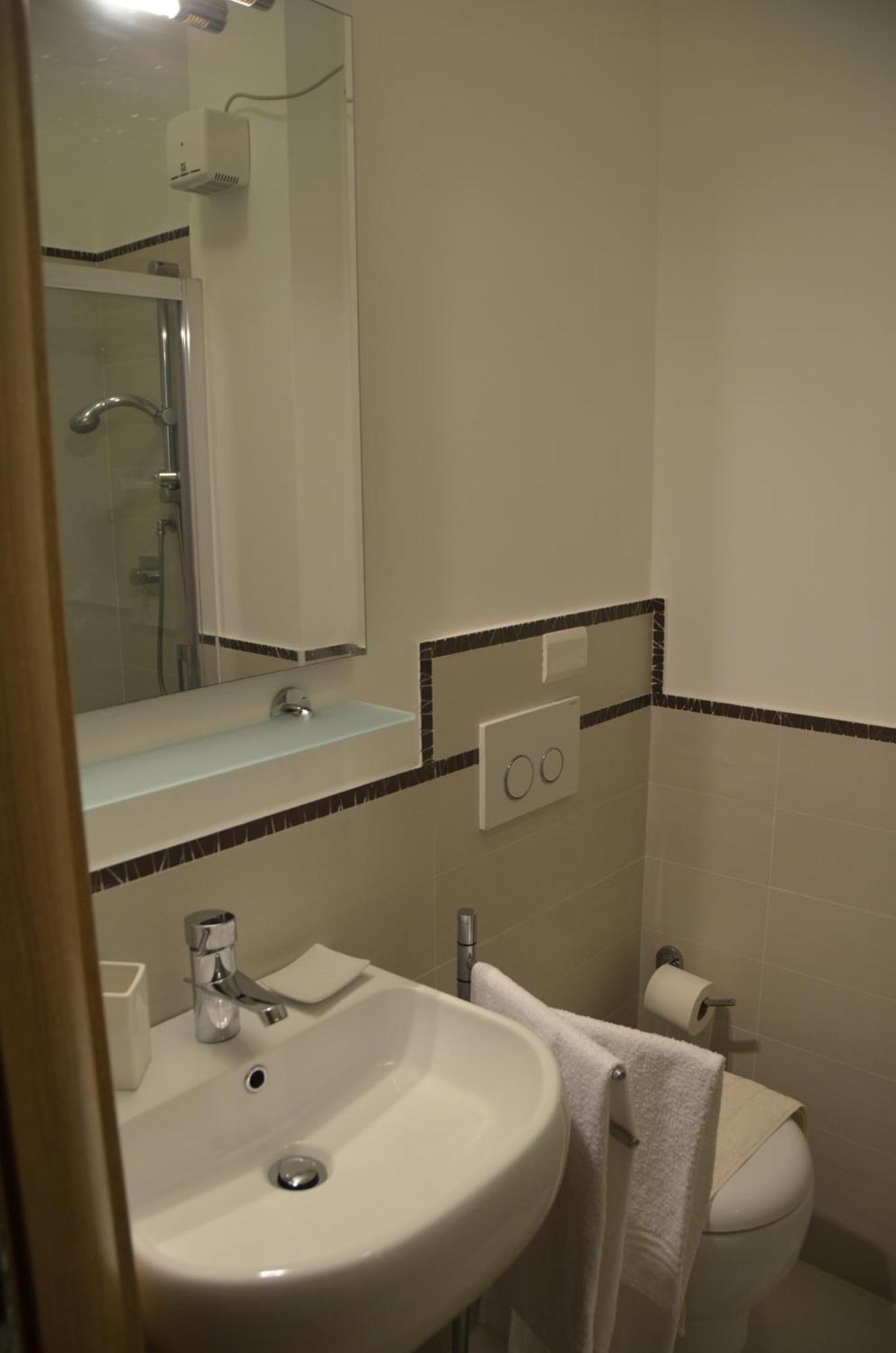 Hotel Ambasciatori Pineto Pokoj fotografie