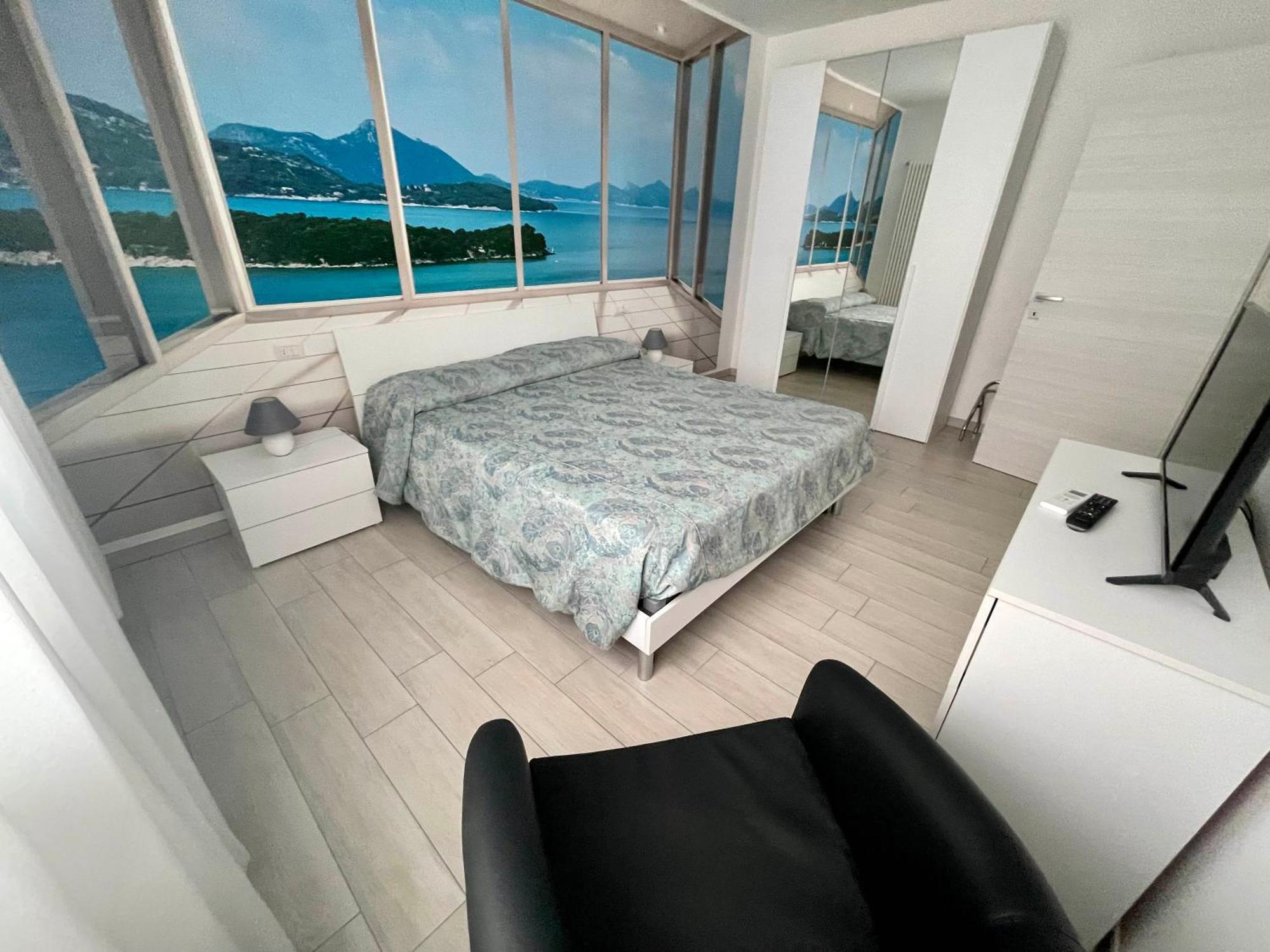 Hotel Ambasciatori Pineto Pokoj fotografie
